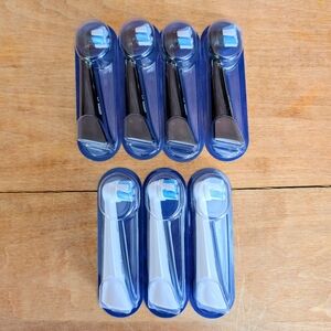 Oral-B iO Deep Clean Replacement Toothbrush Heads, 7 Count, Black & White